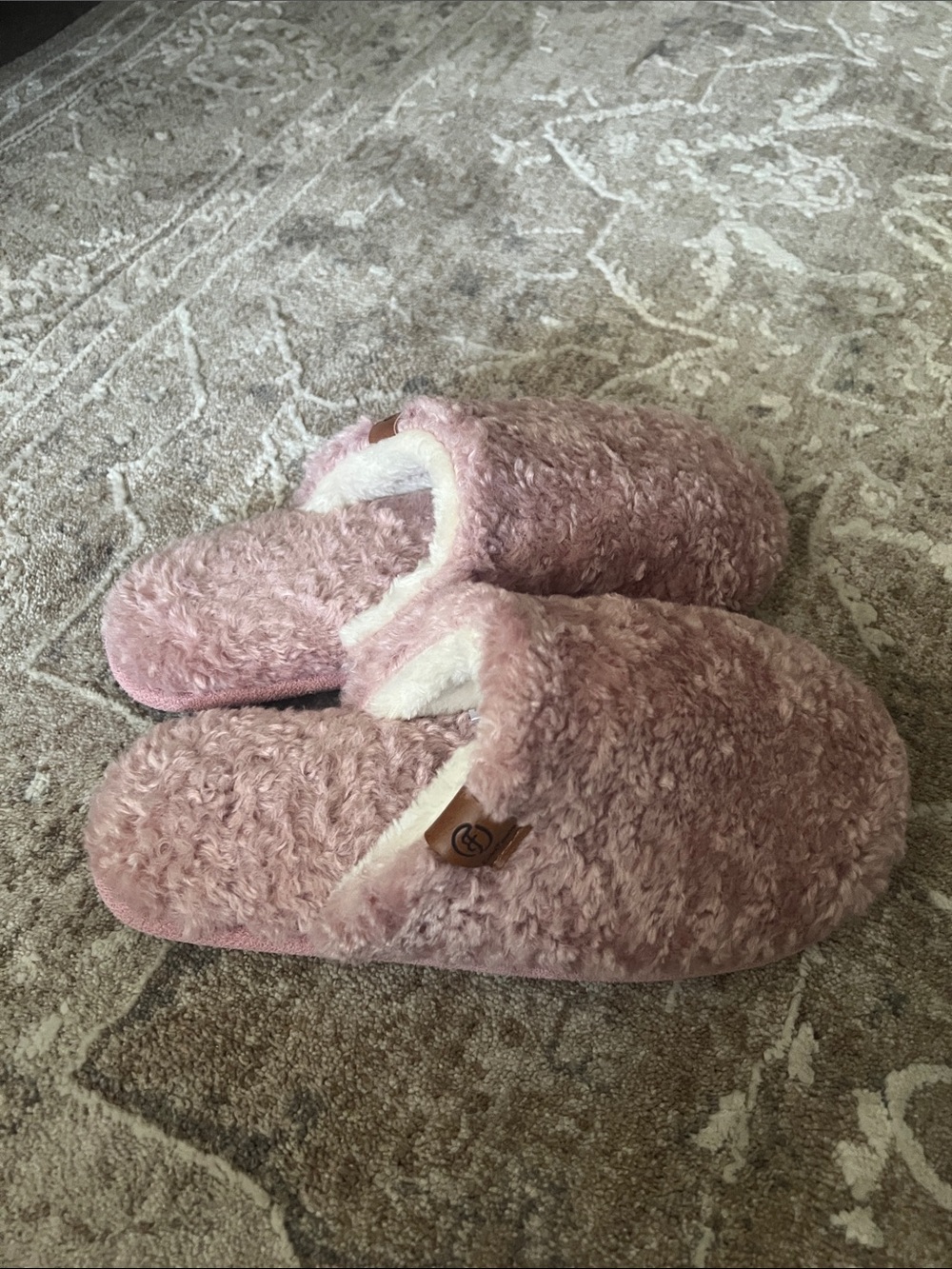 Cozy Plush Women's Slippers - Pink